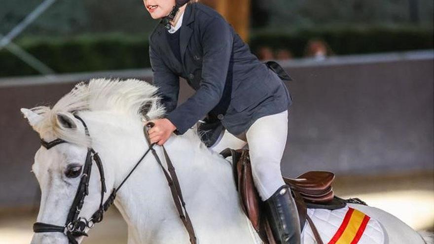 Vicente del Campo de Jove, ganador del 20º Gran Premio Poni Club de España