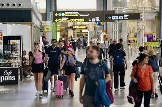 Caos en los aeropuertos de Reino Unido por un fallo técnico: más de 30 vuelos cancelados conectaban con Málaga