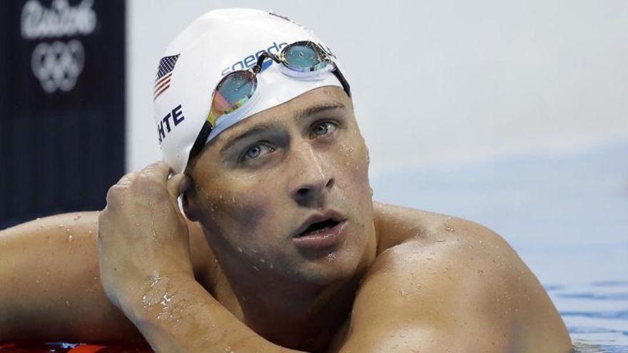 Una juez prohíbe al nadador Lochte salir de Brasil