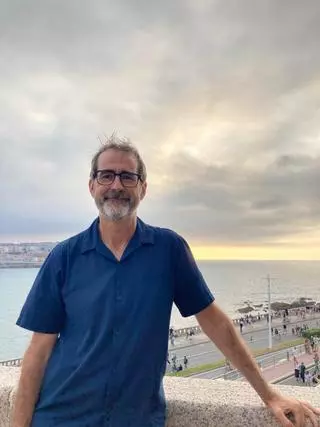 Científicos de A Coruña, tras el eclipse de sus vidas: "La llegada de la totalidad fue un auténtico espectáculo: como si alguien 'engullera' el Sol"