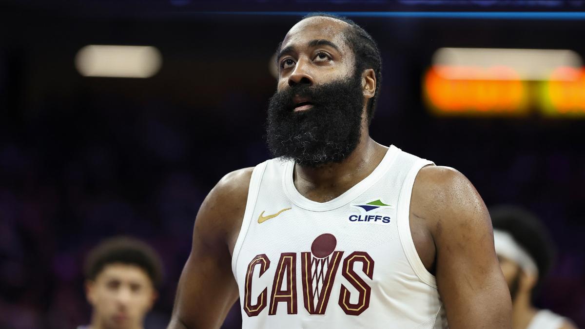 James Harden en su debut con los Cavaliers