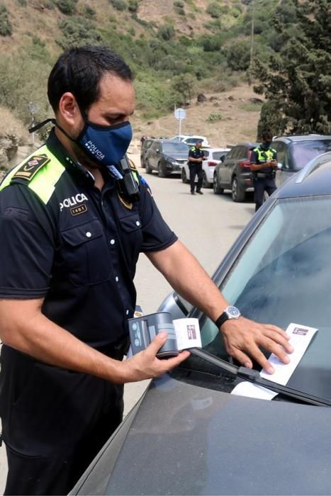 Vehicles mal aparcats i col·lapse als accessos al Cap de Creus