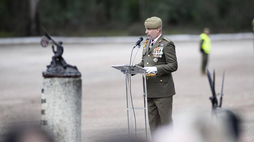 Vídeo | Felipe VI preside por primera vez como Rey la jura de bandera del Cefot de Cáceres