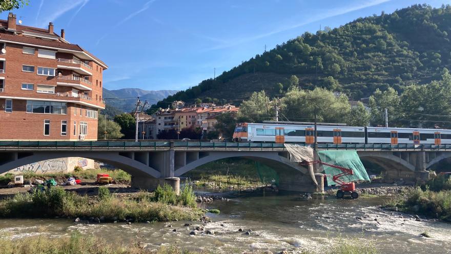 Es reprèn el servei de l&#039;R3 entre Ripoll i Puigcerdà un cop acabada la part principal de les obres del pont
