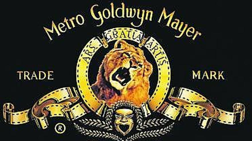 Arriba, logo de MGM. Abajo, Daniel Craig, en la última cinta de James Bond.