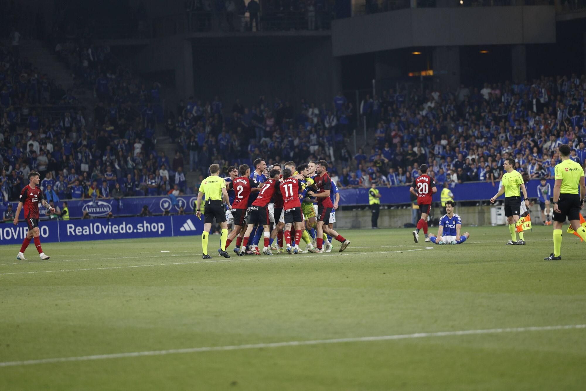 Así se vivió en el Carlos Tartiere la final del play-off entre el Real Oviedo y el Mirandés