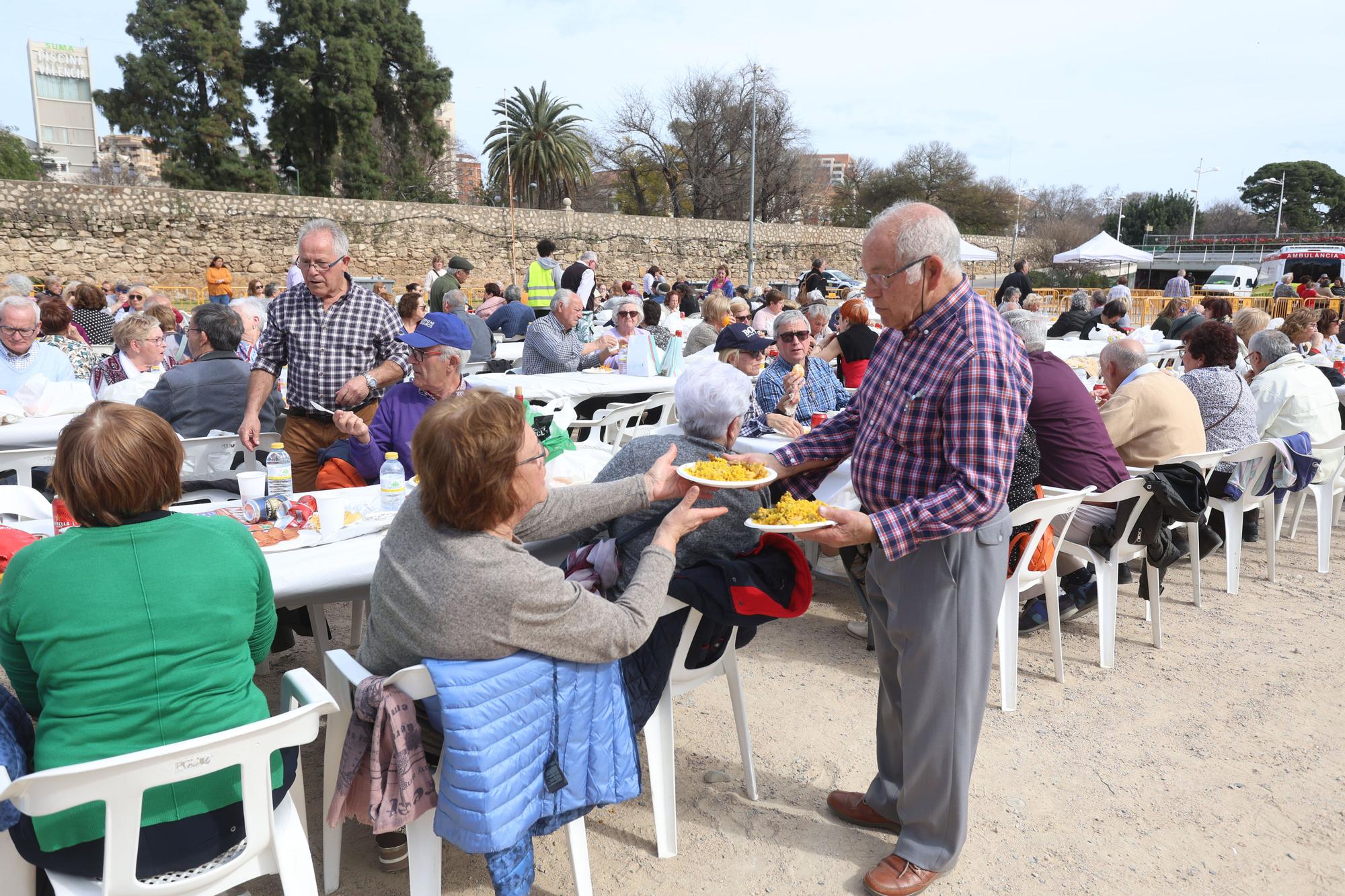 Paellas organizadas por la concejalía de atención a personas mayores del Ayuntamiento de València