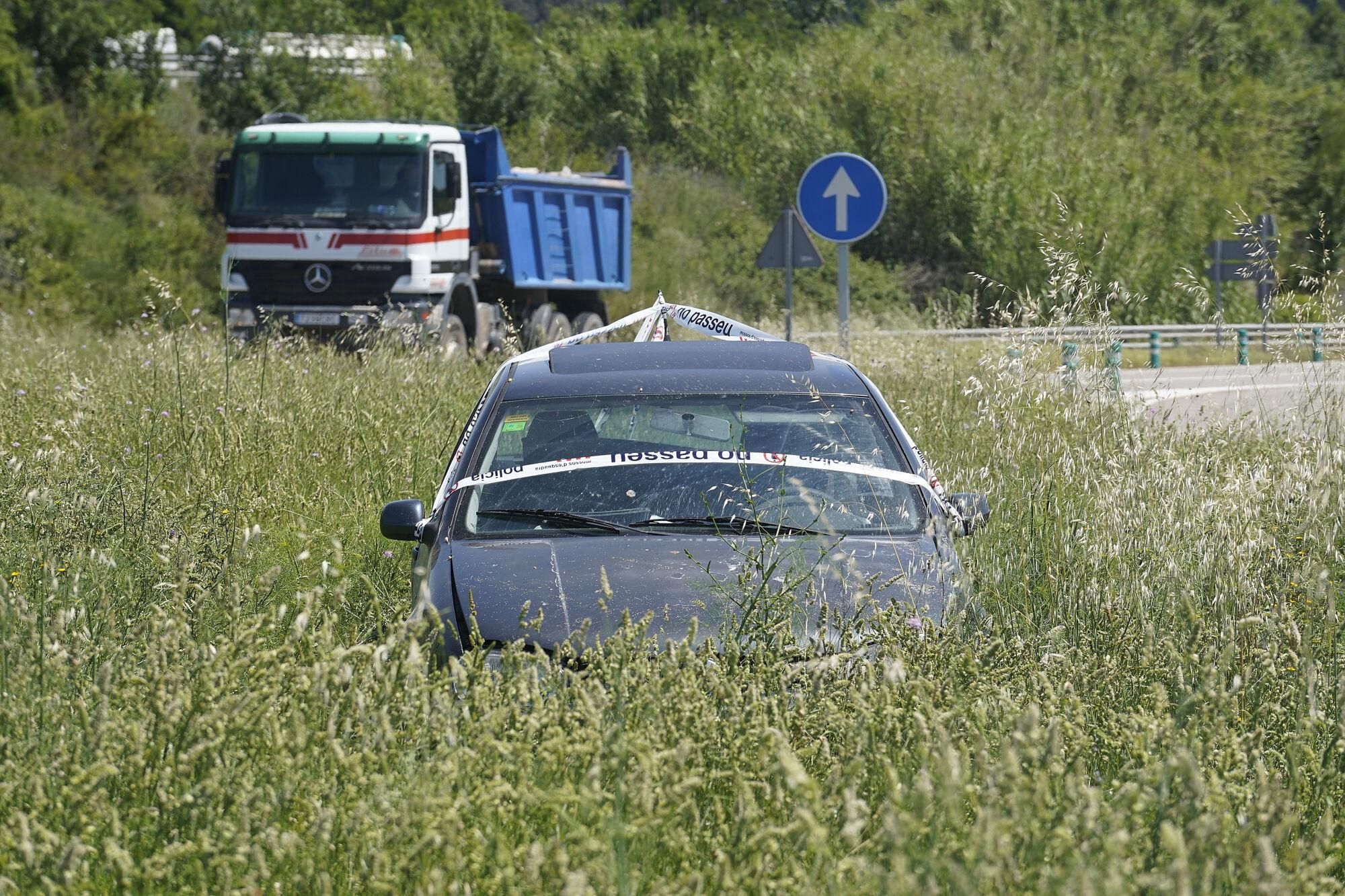 Persecució policial d'un conductor begut que se salta un control a Pontós i que s'accidenta a Medinyà