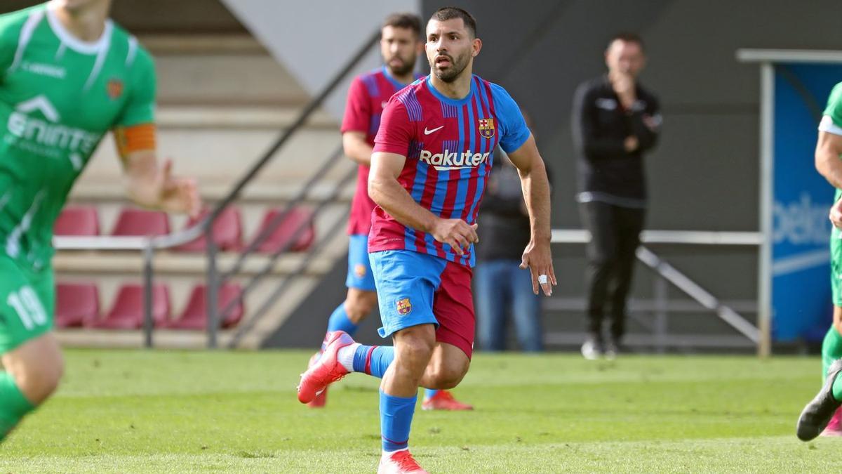 El 'Kun' Agüero 'debuta' con gol con el Barça en el partido de entrenamiento contra el Cornellá