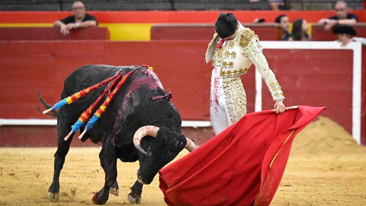 Un gran natural de Marco Polope, en la plaza de toros de València
