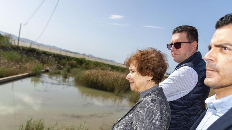 Ros y Zdanoka, durante la visita de los eurodiputados al Mar Menor.  IVÁN URQUÍZAR