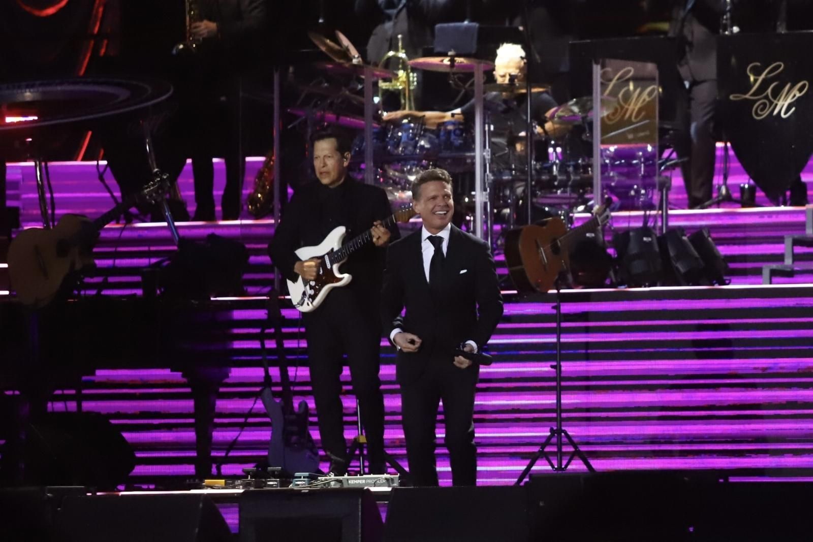 Luis Miguel deleita a su público en Los Califas