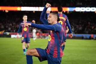 Raphinha vuelve al rescate del Barça