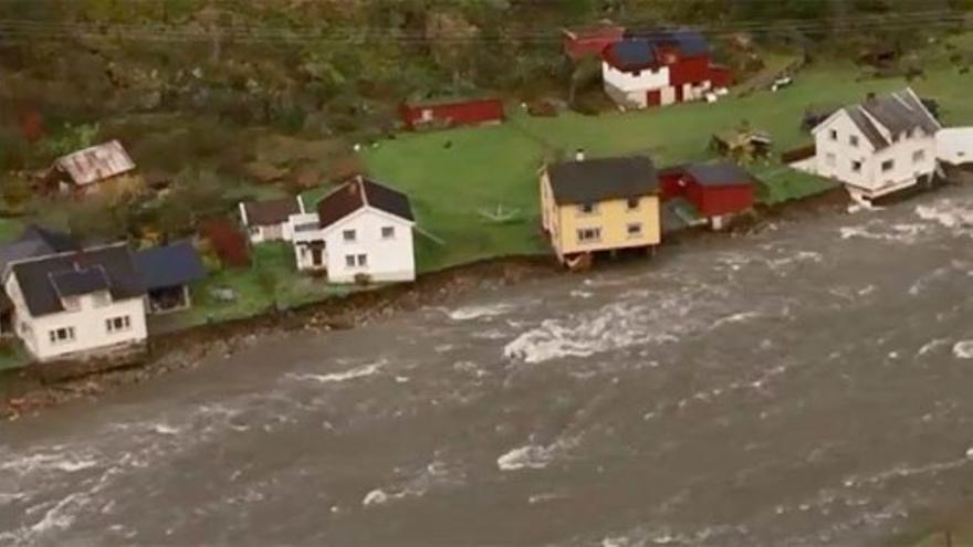 Fuertes crecidas fluviales en Noruega