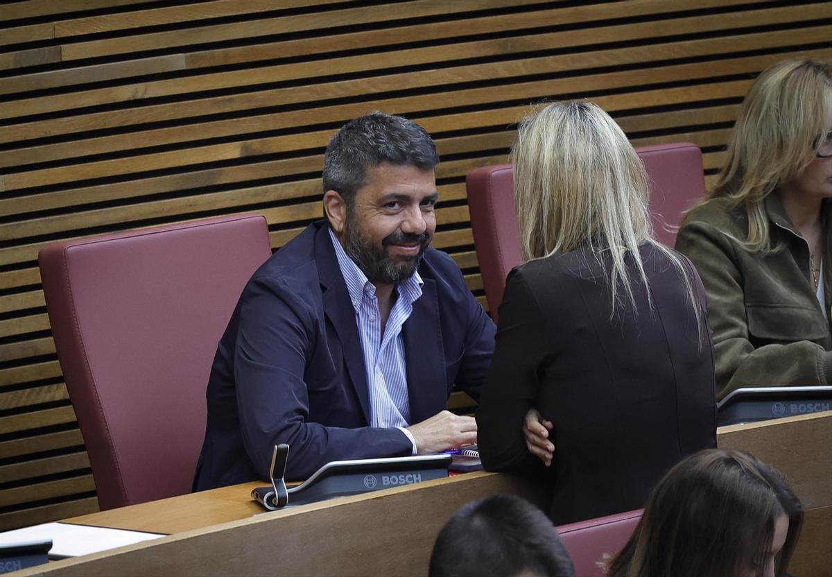 El 'expresident' de la Generalitat Carlos Mazón, el pasado martes en el pleno de Les Corts.