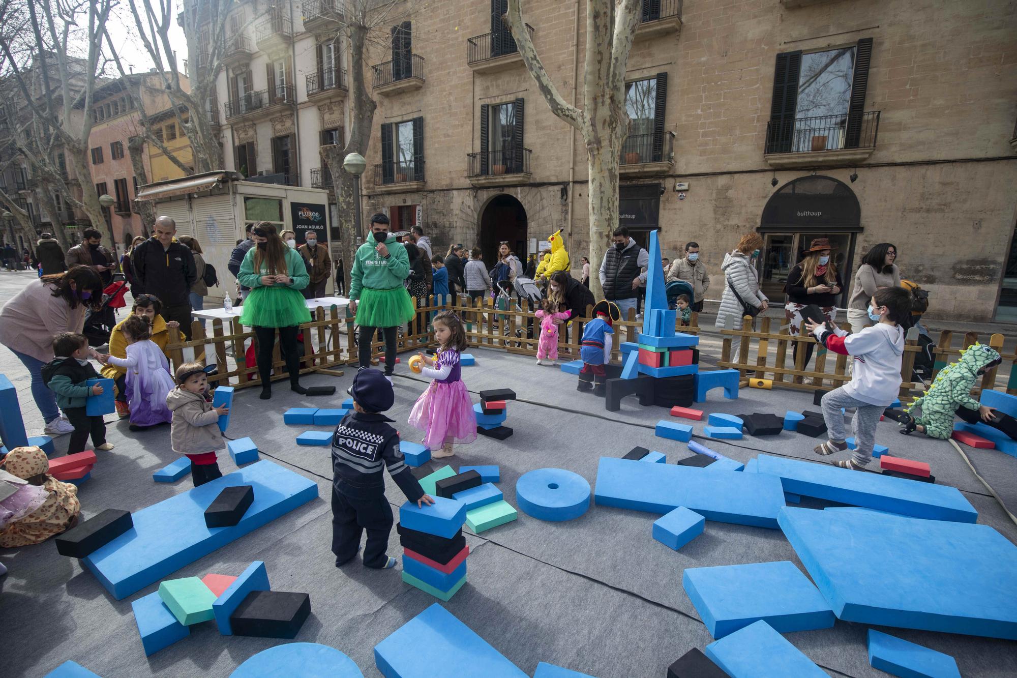 Sa Rueta llena de familias el centro de Palma