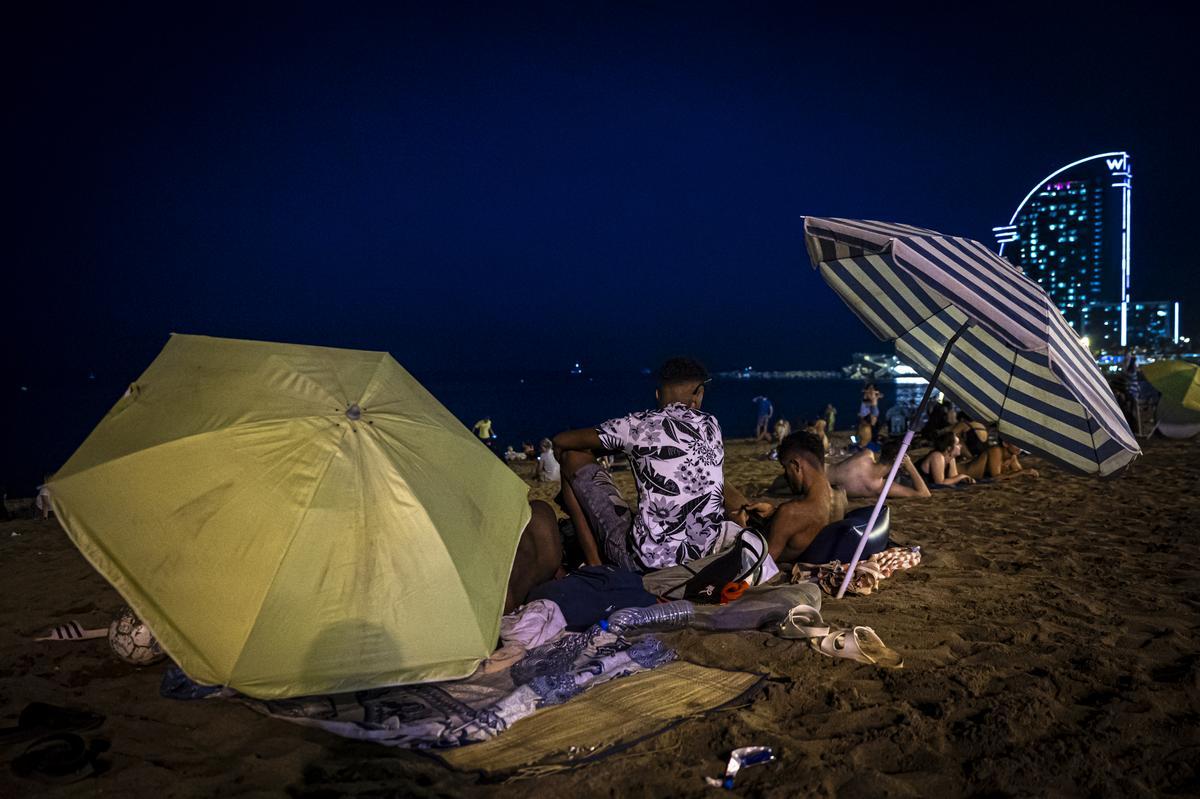 Baños contra la noche infernal en Barcelona