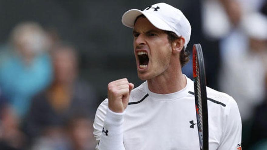Murray barre a Kyrgios y sigue imparable en Wimbledon