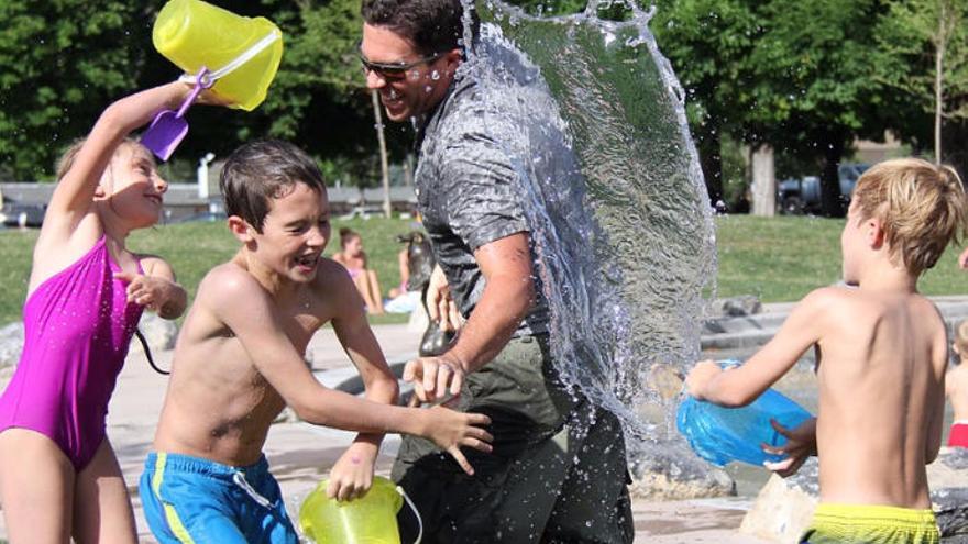 Seis de cada diez niños canarios afirman que las tareas de casa son cosa de las madres