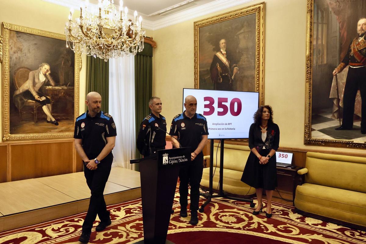 concejala de Seguridad Ciudadanas y Emergencias, Nuria Bravo, ofrece una rueda de prensa