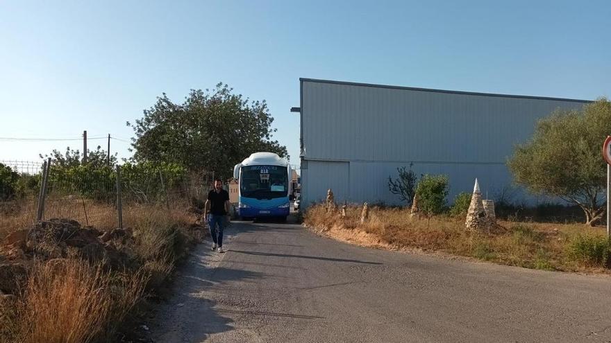 Cerrado por obras el acceso a Can Negre desde la carretera de Sant Antoni