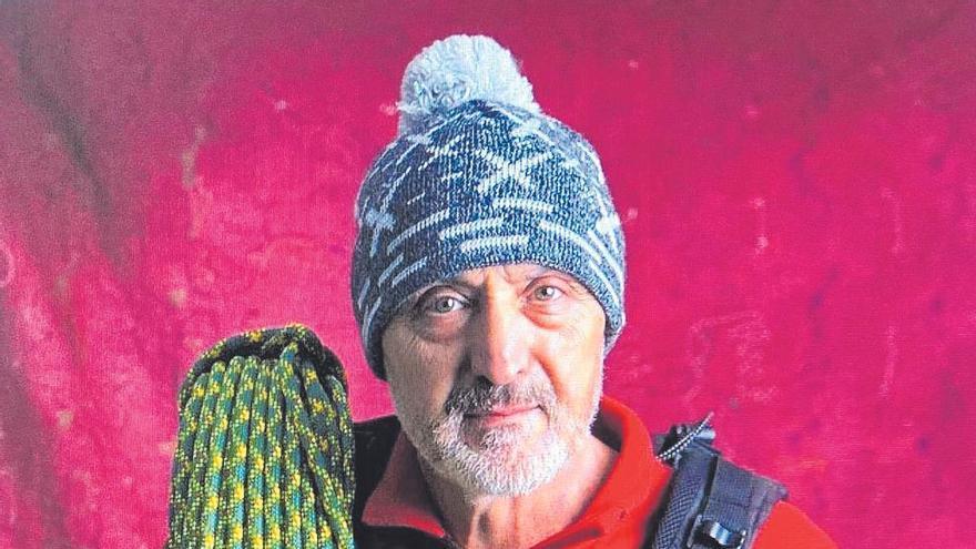 &quot;Hay quien solo va al Everest o al Cares para hacerse un selfi&quot;