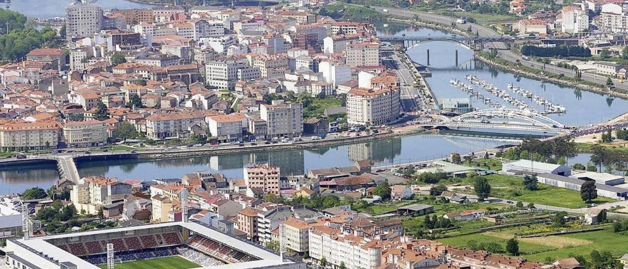 Vista de Pontevedra e o Lérez. // FOTO: NOE PARGA