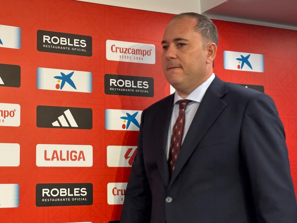 José Ignacio Navarro, en la presentación de Robbie Ure y Giorgi Kochorashvili