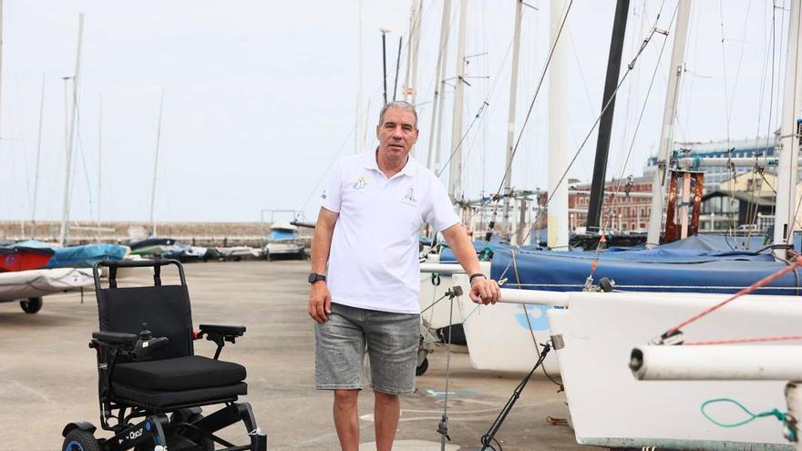 Tomás Rubio, el gijonés que se apoya en el deporte adaptado para luchar contra la adrenoleucodisfrofia: "No tuve síntomas hasta los 55 años, pero ahora cada vez tengo menos fuerzas en las piernas"