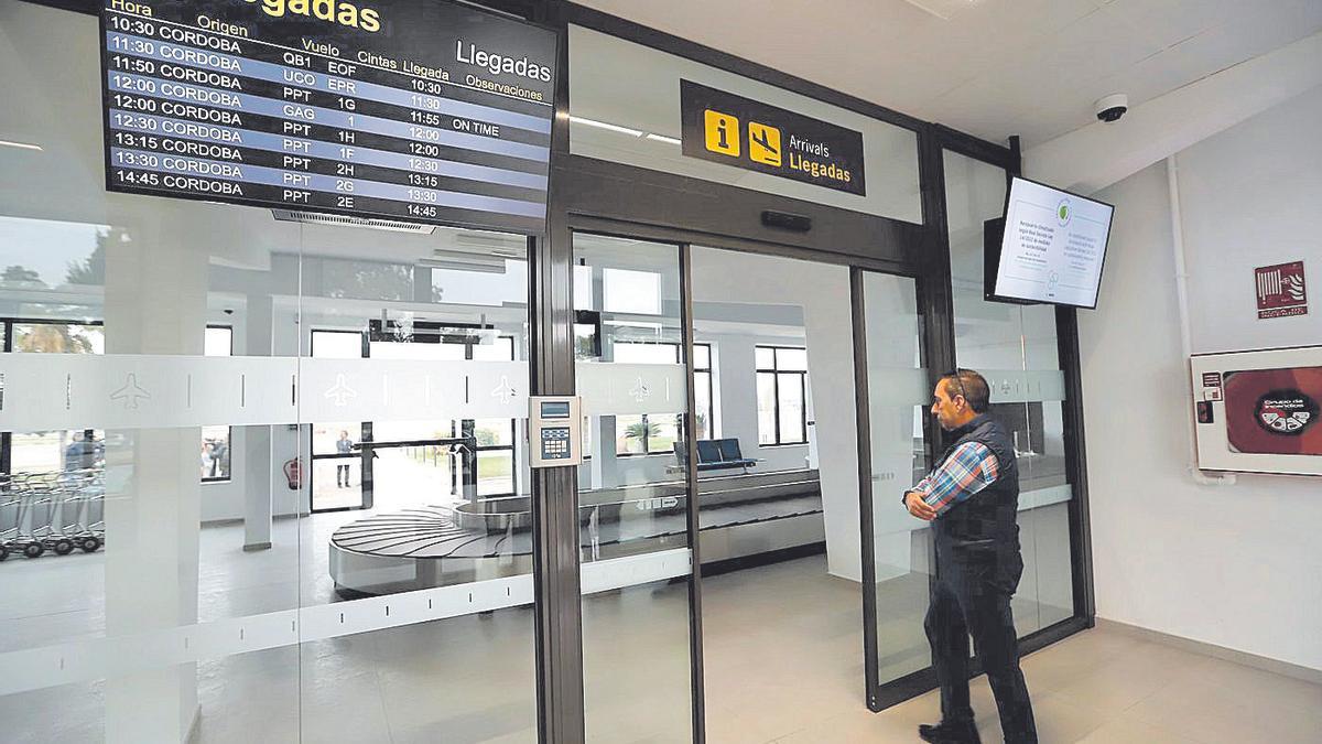 El aeropuerto de Córdoba cuenta ya con una terminal remodelada y preparada para recibir viajeros.