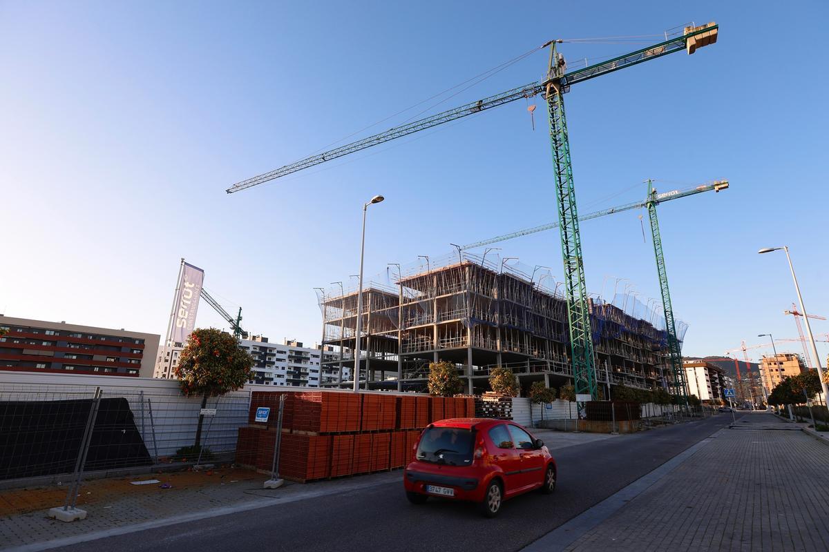 Construcción del residencial de VPO de Vimpyca, denominado Jardín de la Almunia.