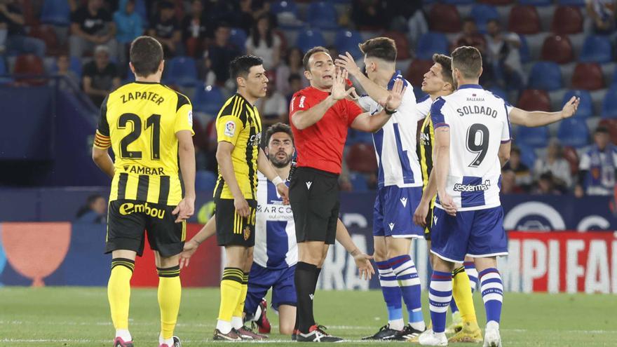 Alarcón no sale de su laberinto en el Real Zaragoza