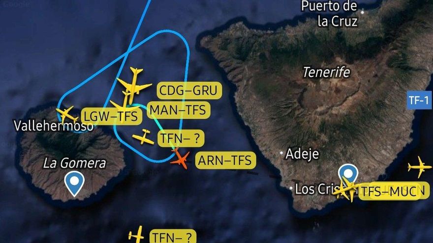 El avión, en mitad de la pista del aeropuerto de Tenerife sur