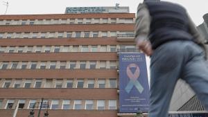 La niña de 4 años que tambien recibió tratamiento en la clínica dental de Alzira ese mismo día, está ingresada en la UCI Pediátrica del Clínico, en València.