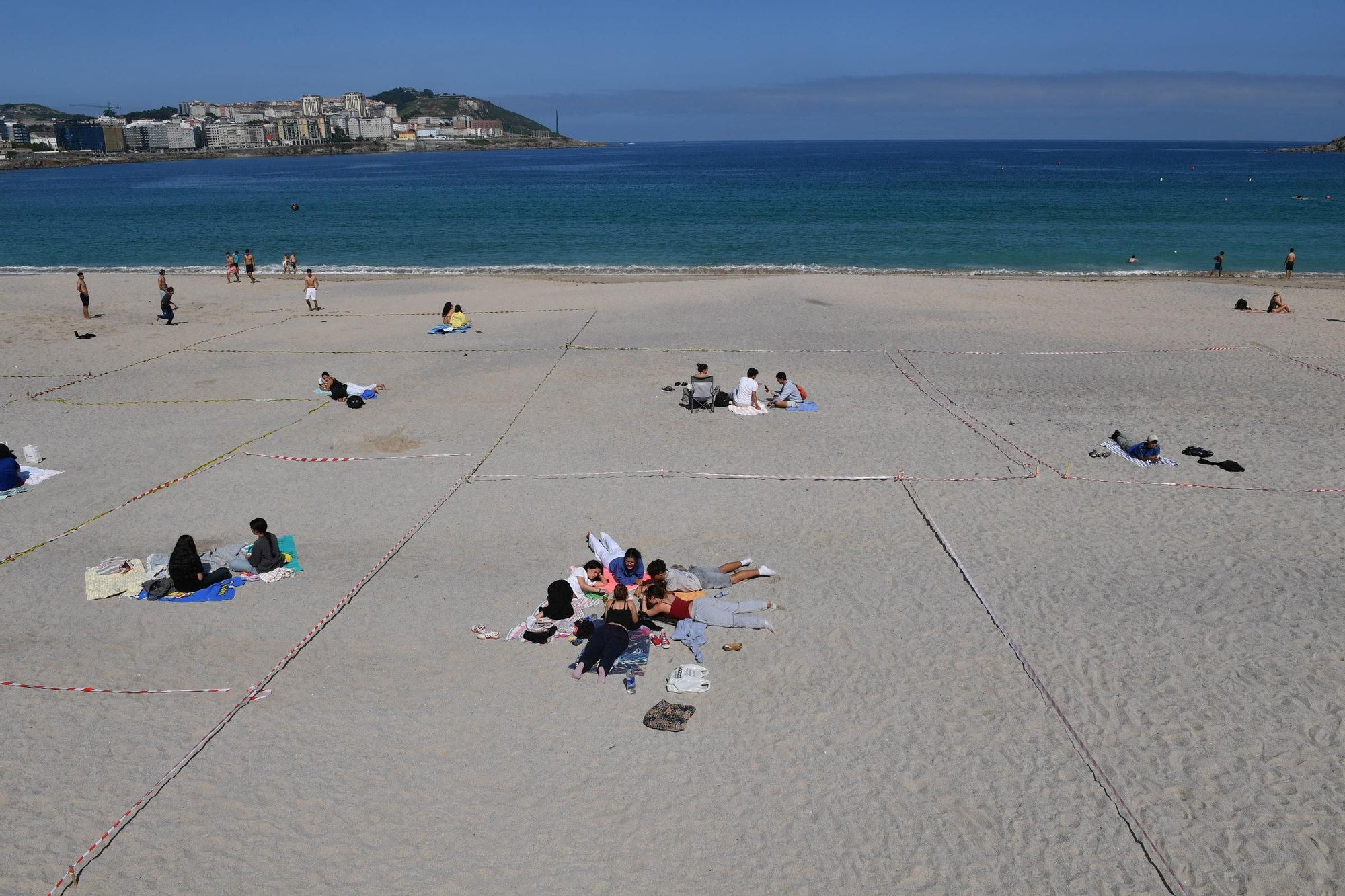 San Juan A Coruña 2025: 'Parcelaria' en la playa del Orzán ya desde la víspera de la noche de las hogueras