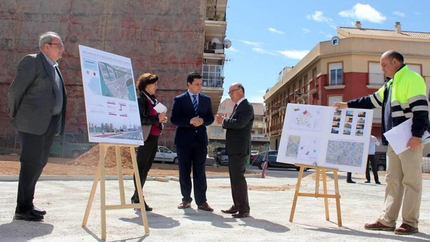 Carrillo visitó las obras junto al alcalde de San Javier.