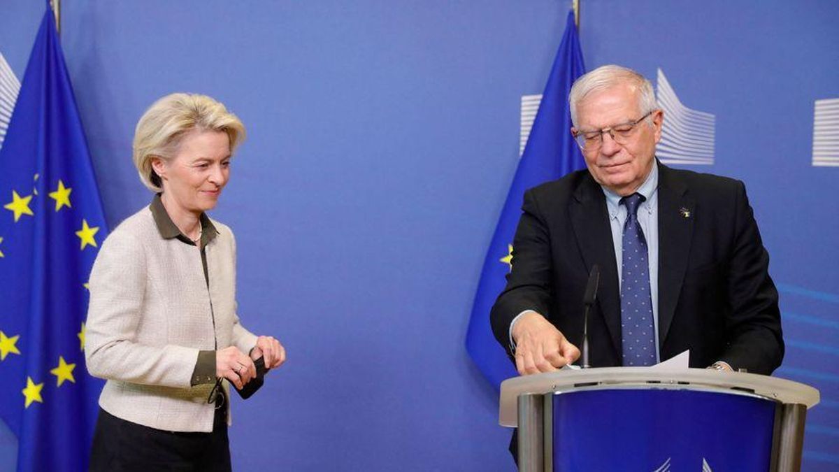 Ursula von der Leyen y Josep Borrell.