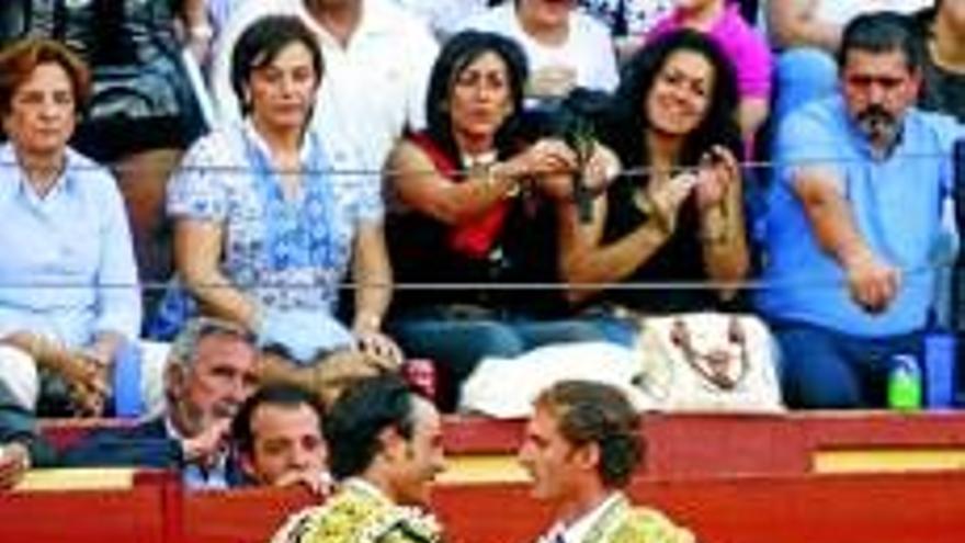 Taurotoro cierra el mano a mano entre Finito y Moreno para la Feria de Mayo