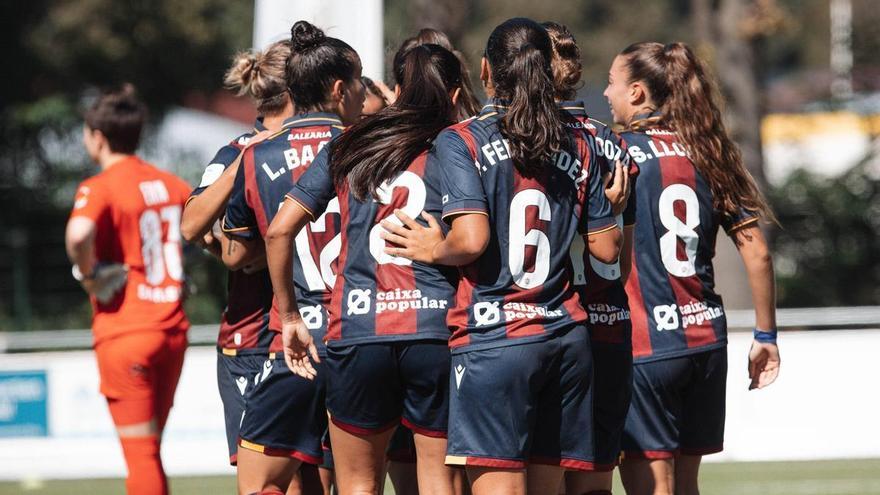 El Levante femenino golea y está a un paso de la Champions