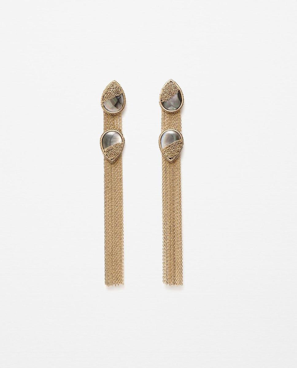 Pendientes largos de cadenas de Zara (12,95€)