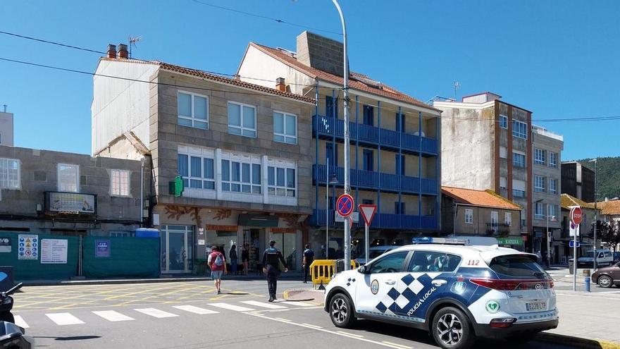 La mitad de la Policía Local de Bueu está de baja y el PP ex