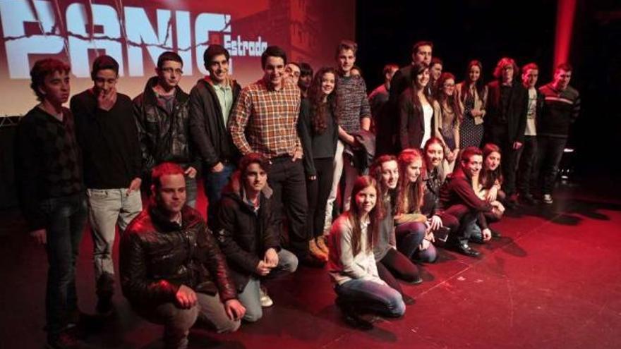 Imagen de los participantes en la gala de Panic organizada en el Teatro Principal.  // Bernabé/Luismy