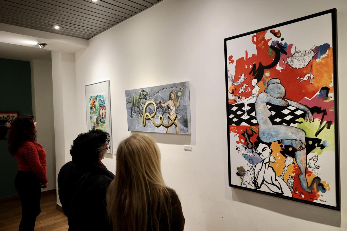 Exposición de artistas murcianos por el Cine Rex en el Café-Bar.