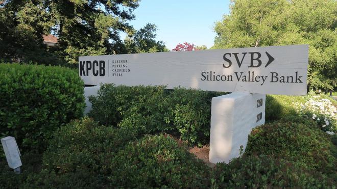 La crisis del Silicon Valley Bank (SVB) arrastró en bolsa a todo el sector financiero de EEUU.