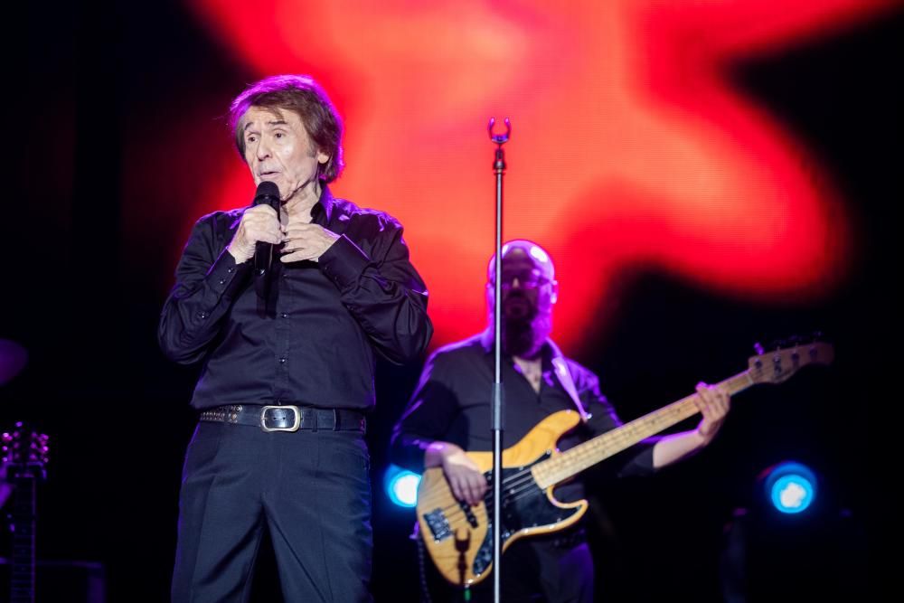 Concierto de Raphael en la plaza de toros de València