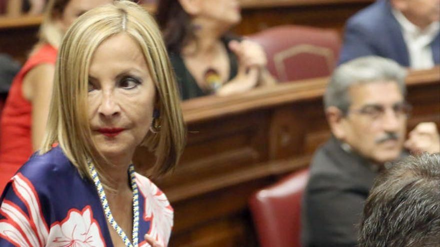 El PP acusa al Gobierno canario de mirar &quot;con indiferencia cómo se arruina la economía&quot;