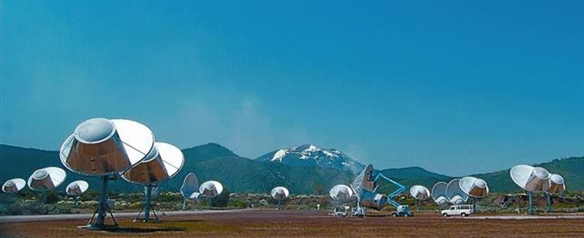 Antenes de l’Allen Telescope Array (ATA), a l’observatori de Hat Creek, al nord de Califòrnia (Estats Units).