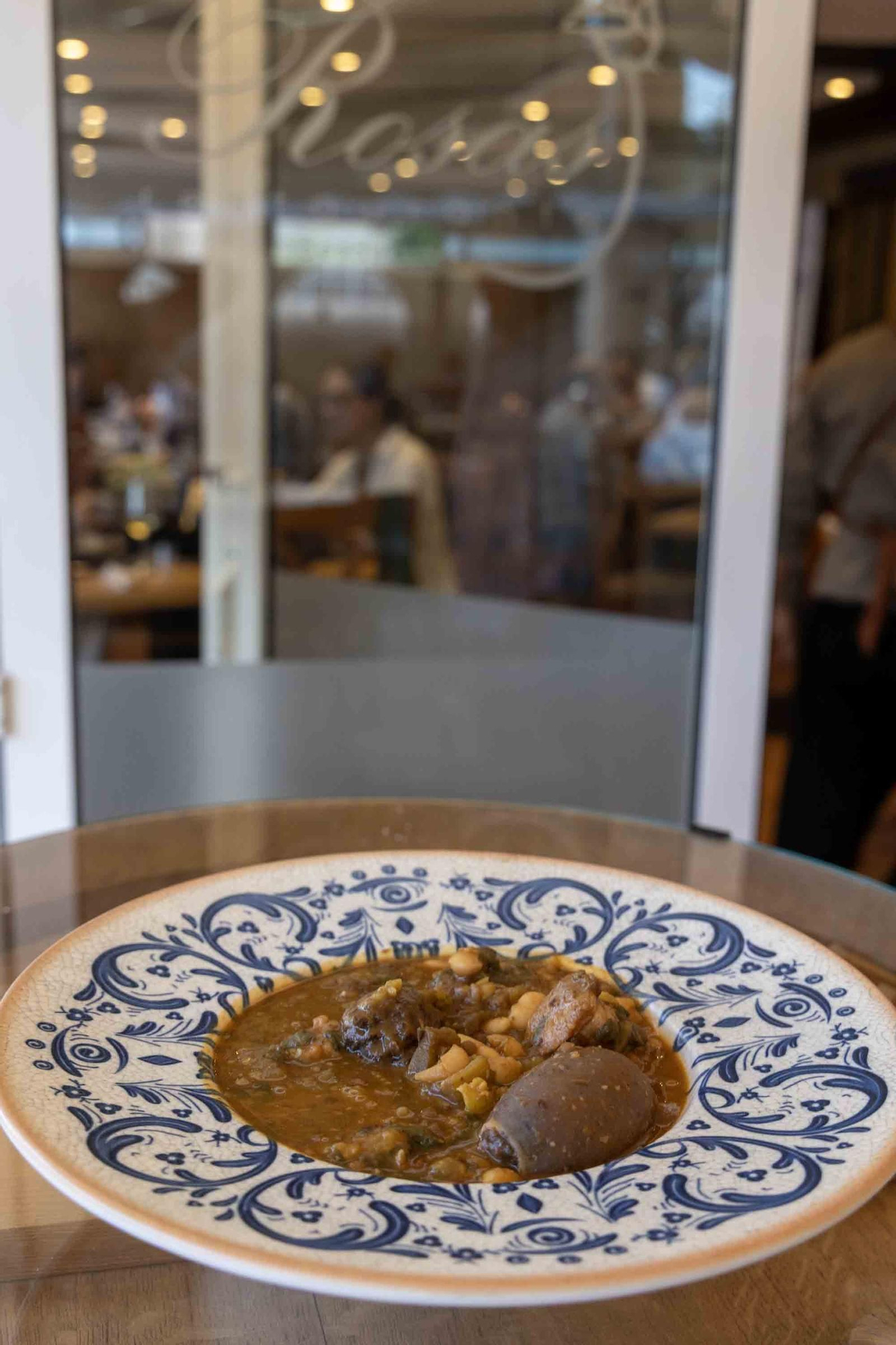 El restaurante Rosas de El Campello sorprende con una espectacular olleta en el segundo día de Menjars de la Terra en l’Alacantí