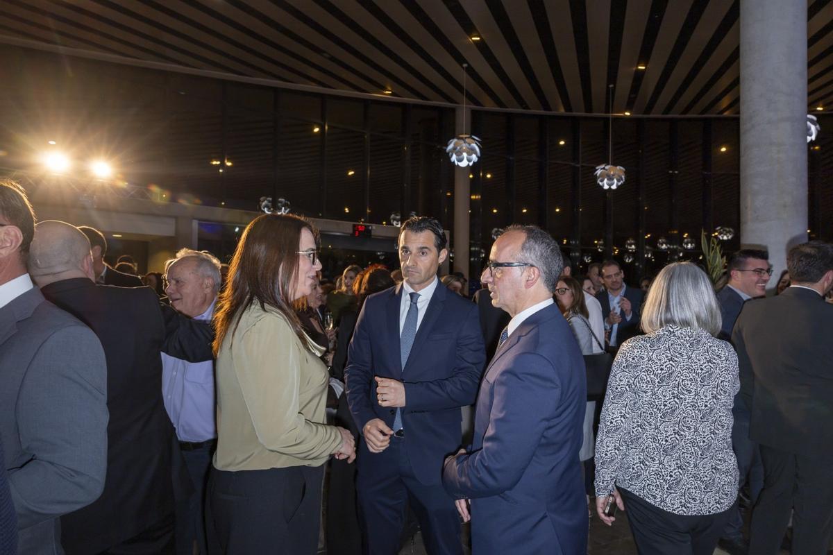 El alcalde de Torrevieja, Eduardo Dolón, en el centro, junto a Jose Ignacio Pastor y Alicia Arenas