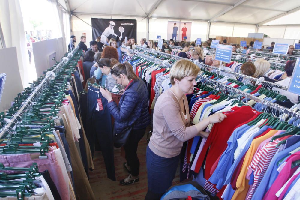 El Shopp Out obre portes amb una gran afluència de públic